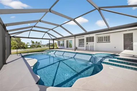 915 Suncrest Lane Englewood FL 34223