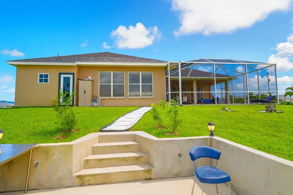 2019 SW 29th Terrace Cape Coral FL 33914