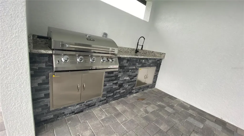 21 NW 7th Street Cape Coral FL 33993