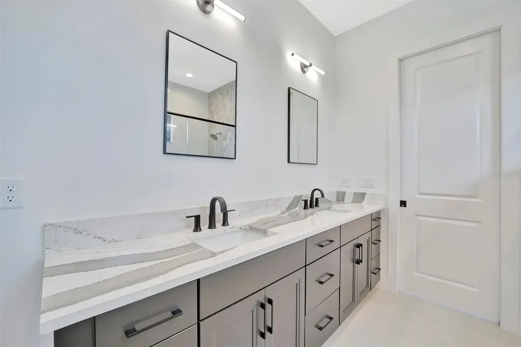 5939 Redbay Boulevard Bradenton FL 34210