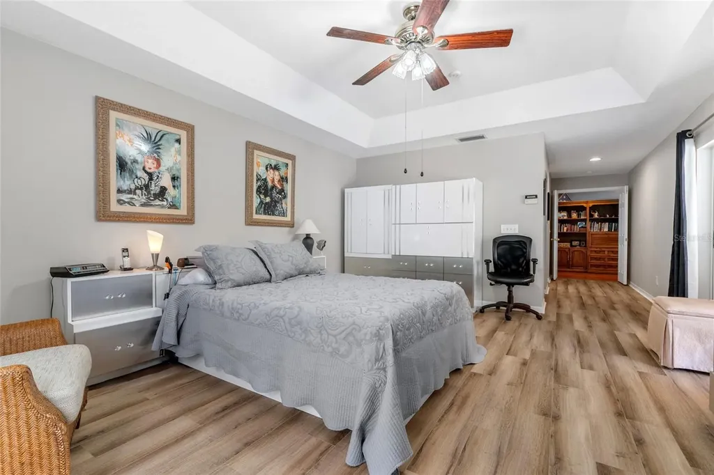 5542 Avenue Du Soleil Lutz FL 33558