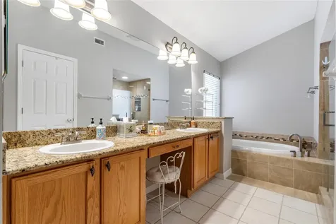 5542 Avenue Du Soleil Lutz FL 33558
