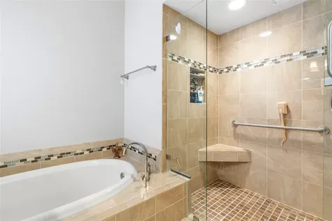 5542 Avenue Du Soleil Lutz FL 33558