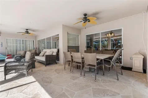 5542 Avenue Du Soleil Lutz FL 33558