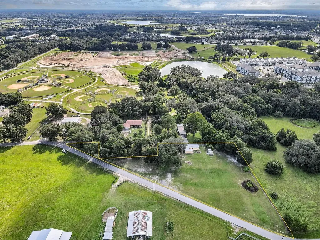 510 Phillips Lane Wildwood FL 34785