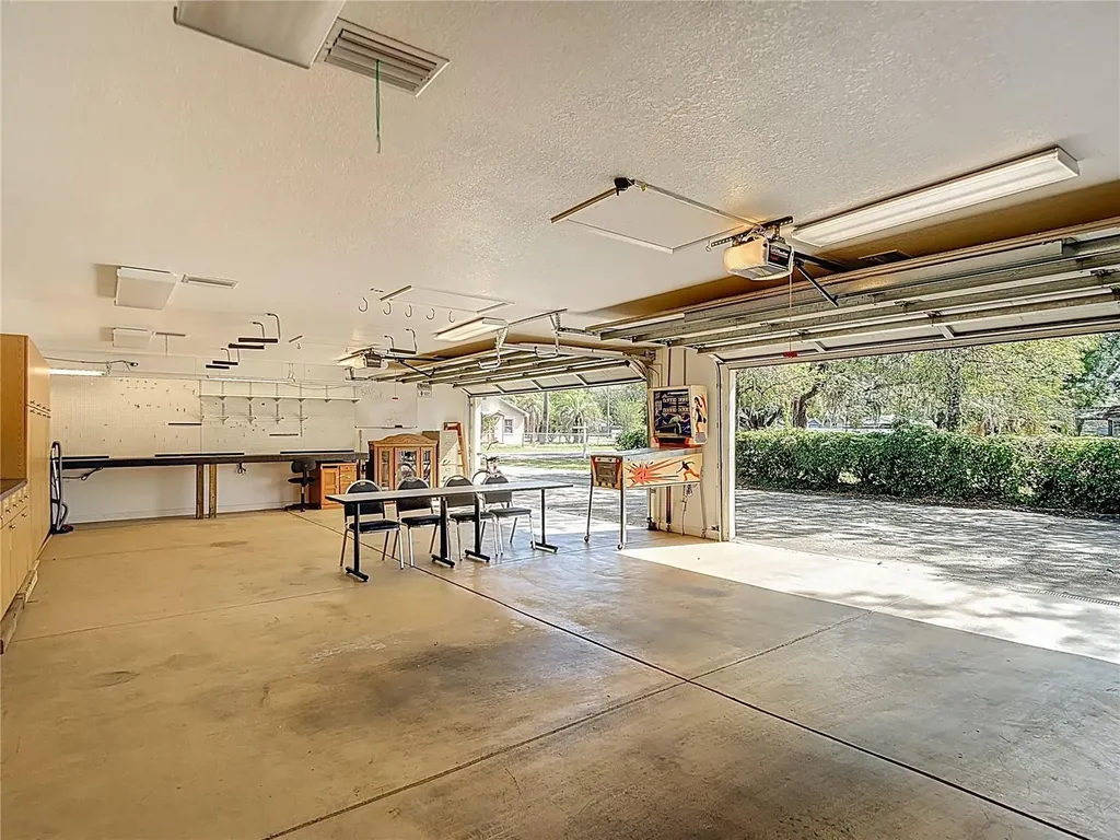 4323 5th Street Zephyrhills FL 33542