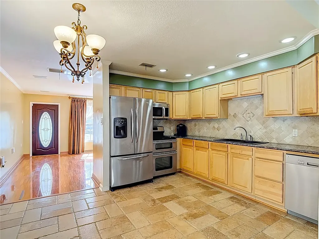 4323 5th Street Zephyrhills FL 33542