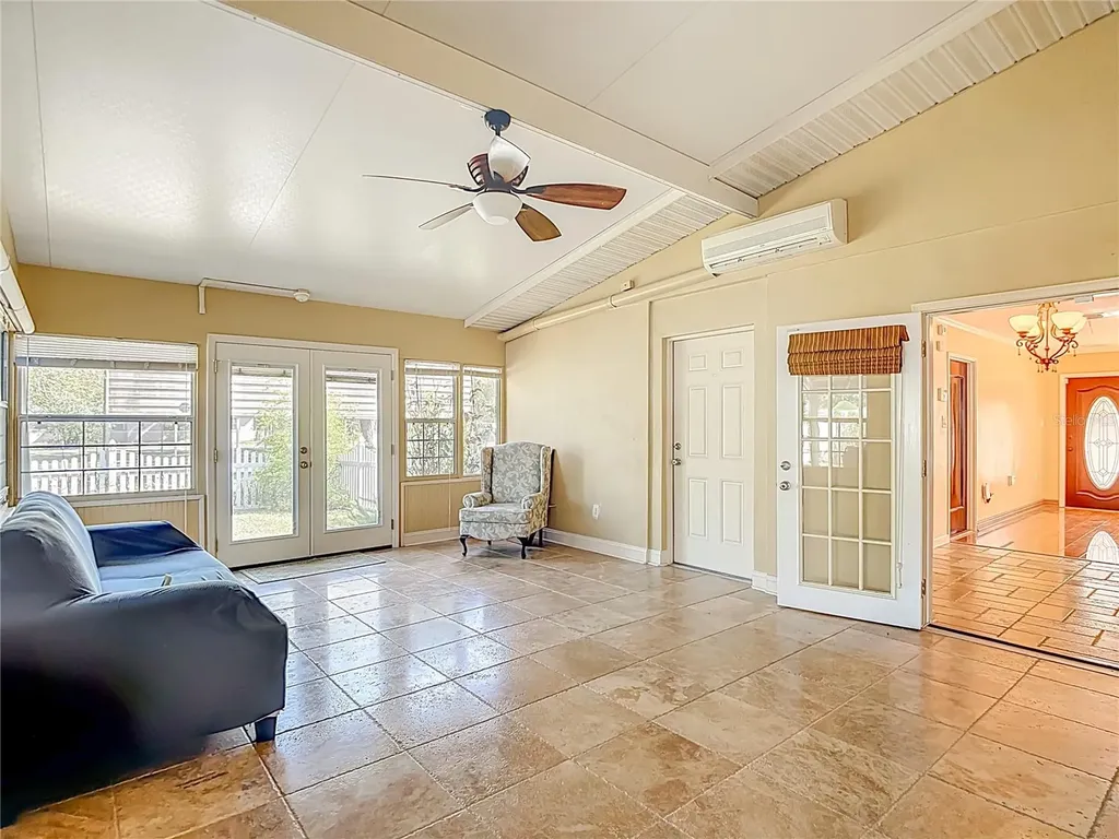 4323 5th Street Zephyrhills FL 33542