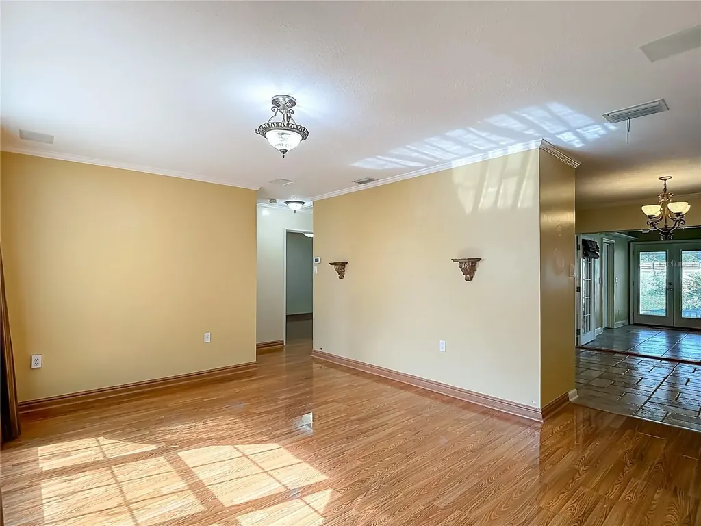 4323 5th Street Zephyrhills FL 33542
