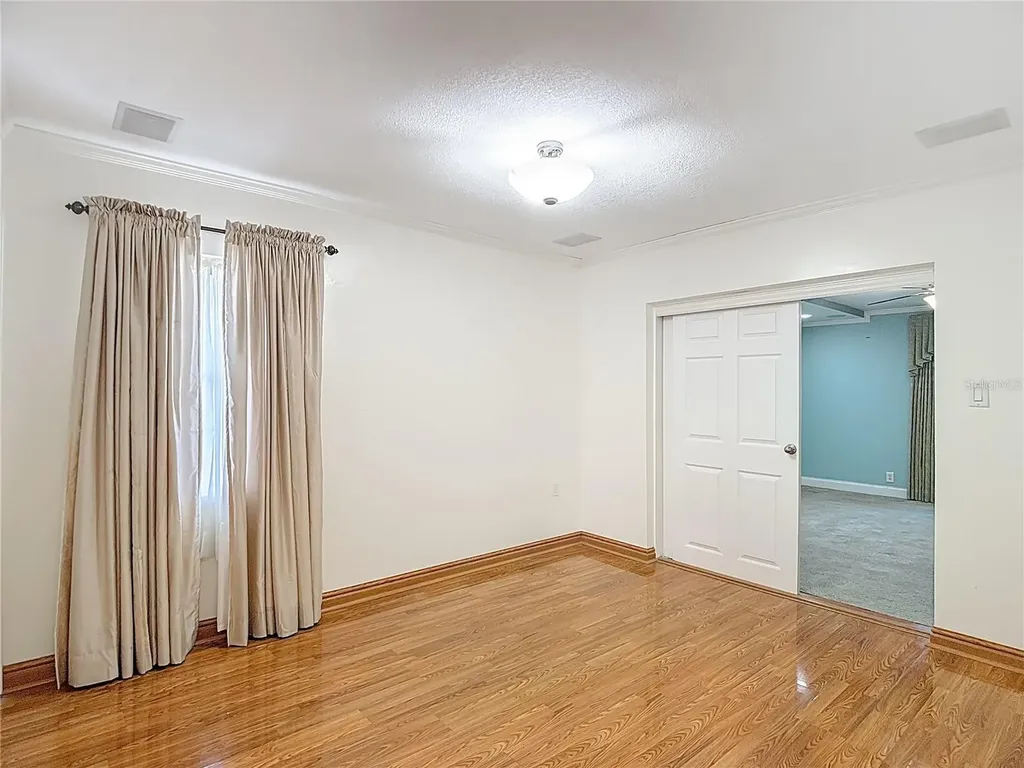 4323 5th Street Zephyrhills FL 33542