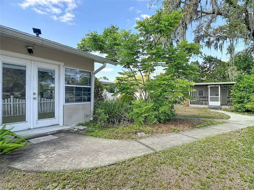 4323 5th Street Zephyrhills FL 33542
