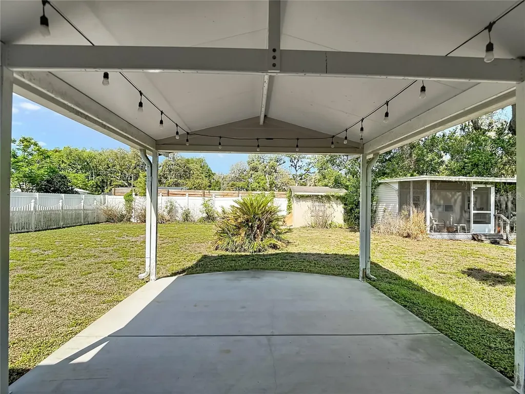 4323 5th Street Zephyrhills FL 33542