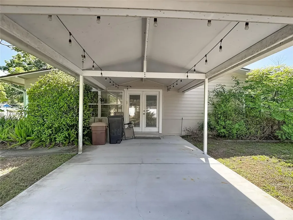 4323 5th Street Zephyrhills FL 33542