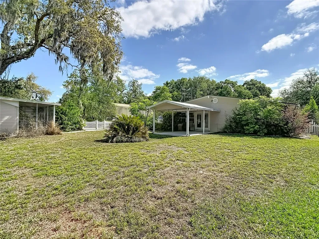 4323 5th Street Zephyrhills FL 33542