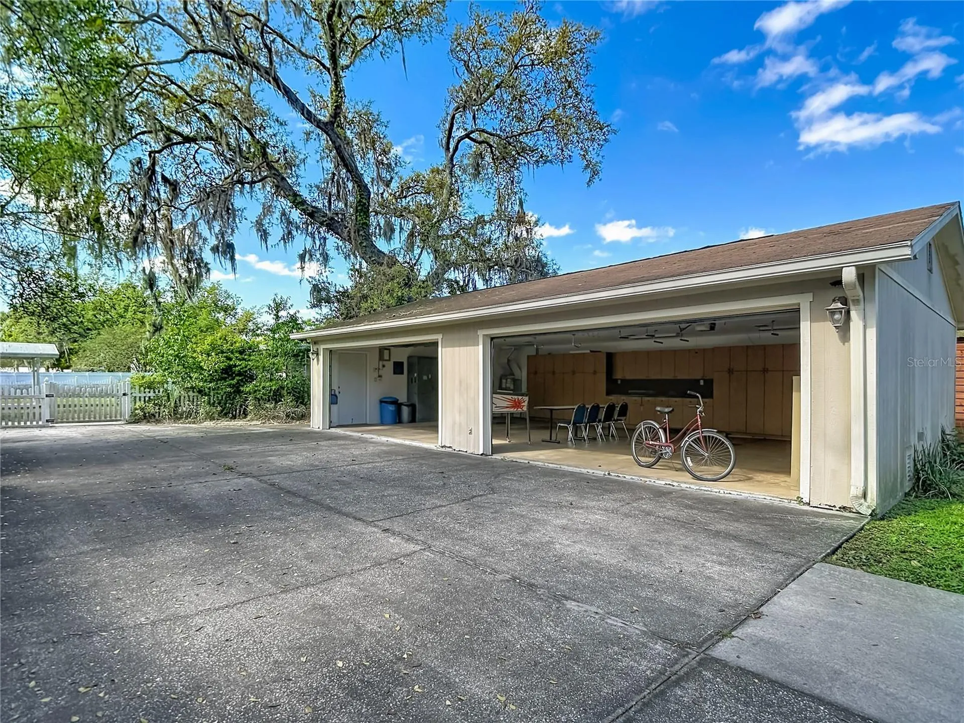 4323 5th Street Zephyrhills FL 33542