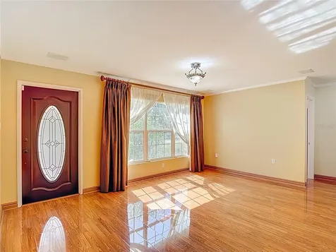 4323 5th Street Zephyrhills FL 33542