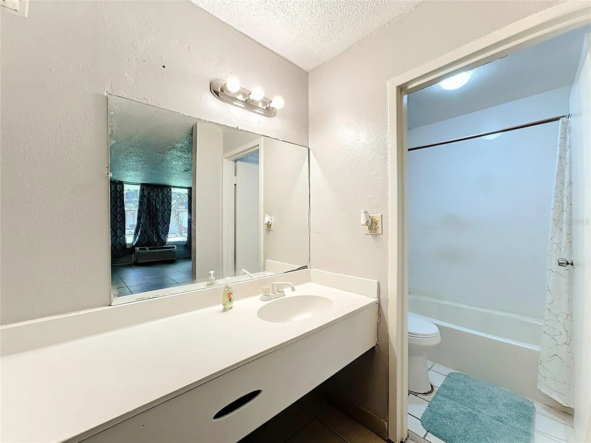 7900 S Orange Blossom Trail Orlando FL 32809
