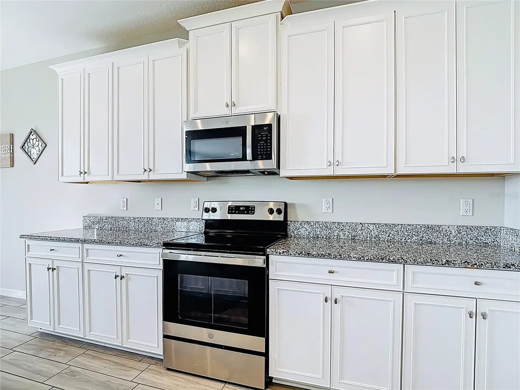 2960 Autumn Rock Drive Zephyrhills FL 33540