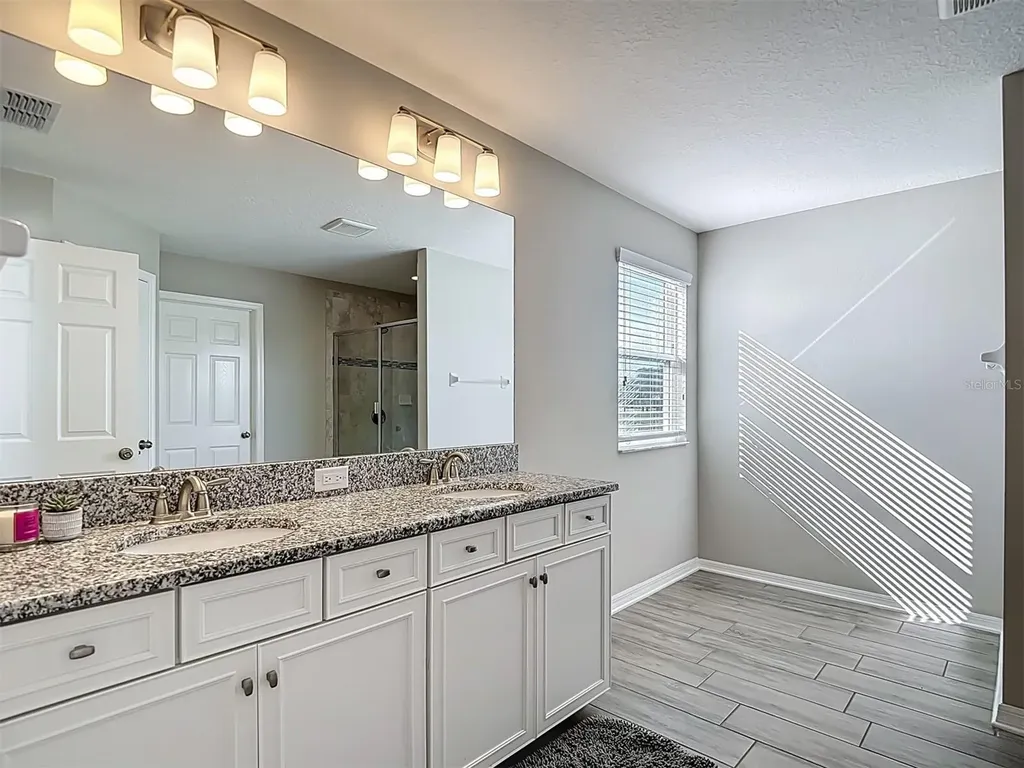 2960 Autumn Rock Drive Zephyrhills FL 33540