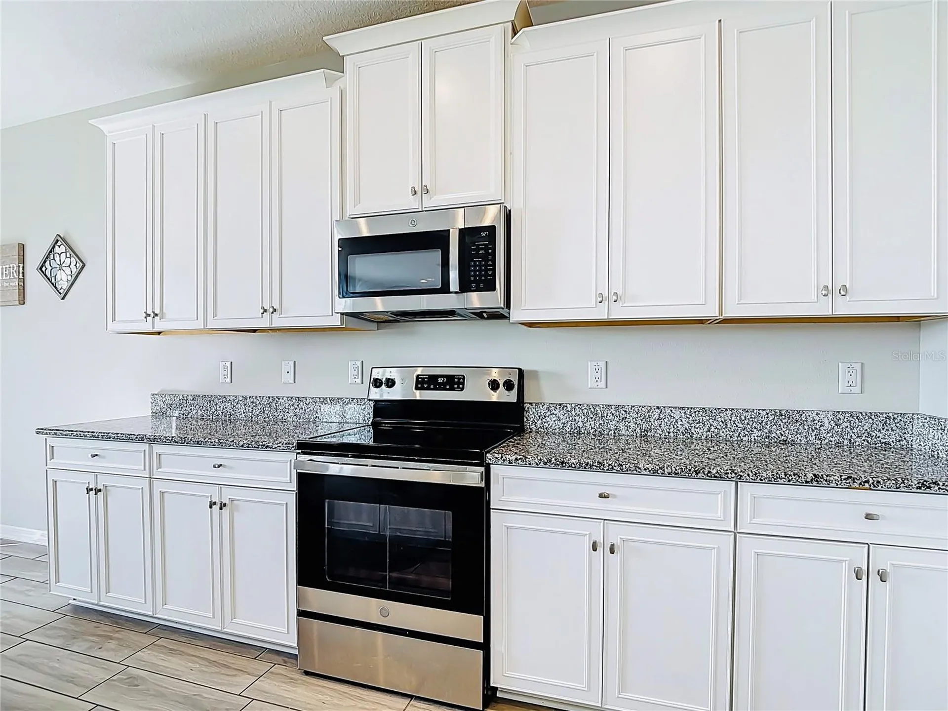 2960 Autumn Rock Drive Zephyrhills FL 33540