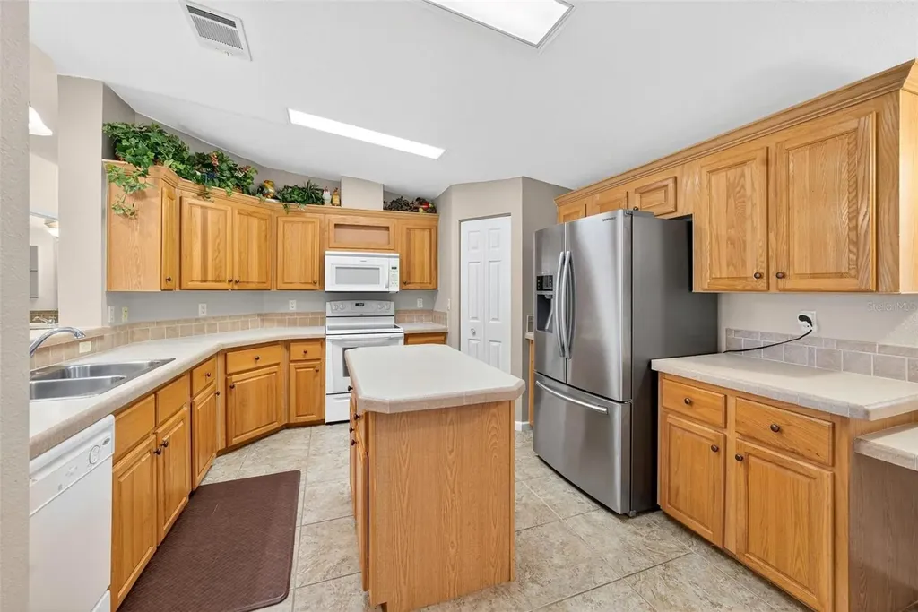 56310 Redbud Road Astor FL 32102