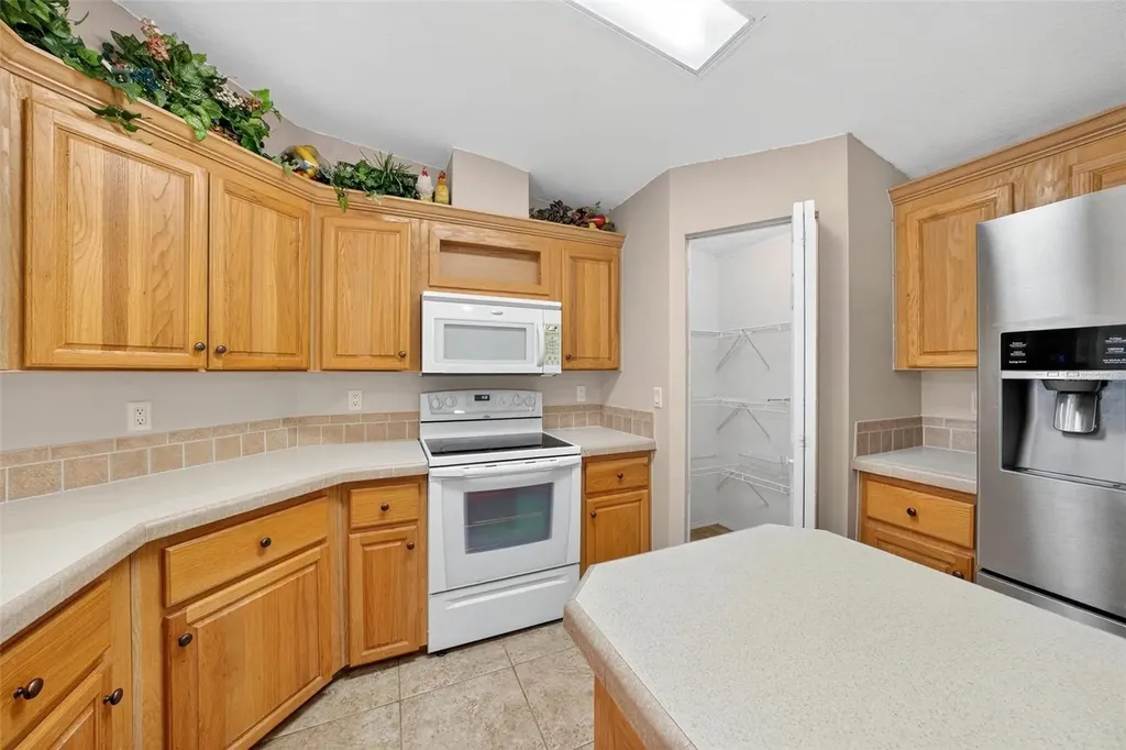 56310 Redbud Road Astor FL 32102
