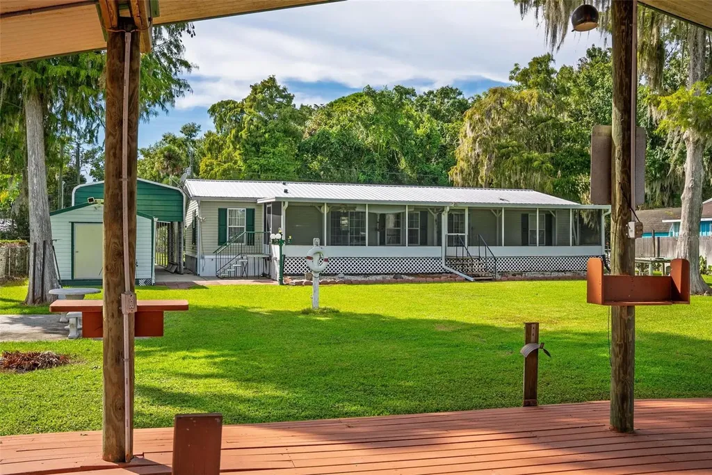 56310 Redbud Road Astor FL 32102