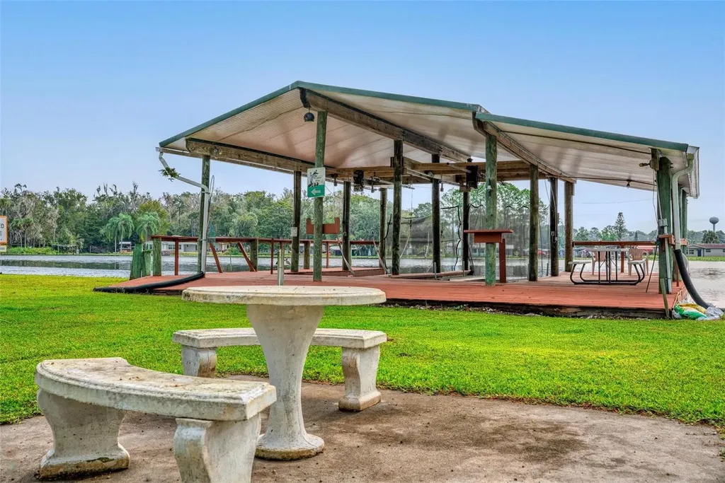 56310 Redbud Road Astor FL 32102