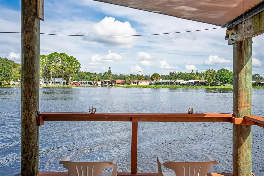 56310 Redbud Road Astor FL 32102