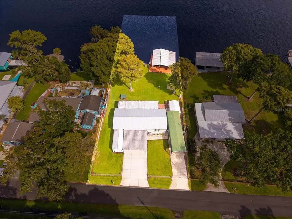56310 Redbud Road Astor FL 32102