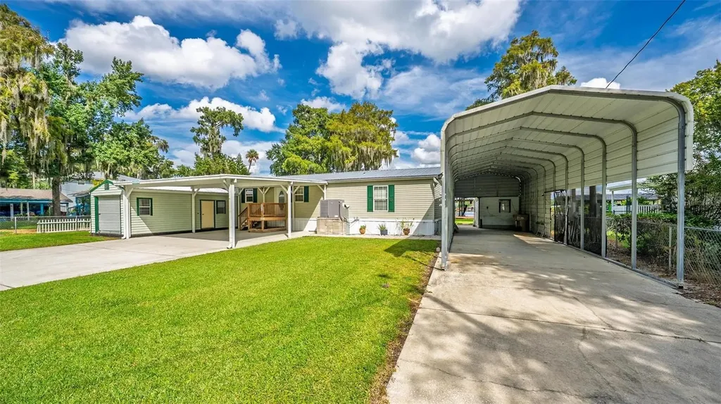 56310 Redbud Road Astor FL 32102