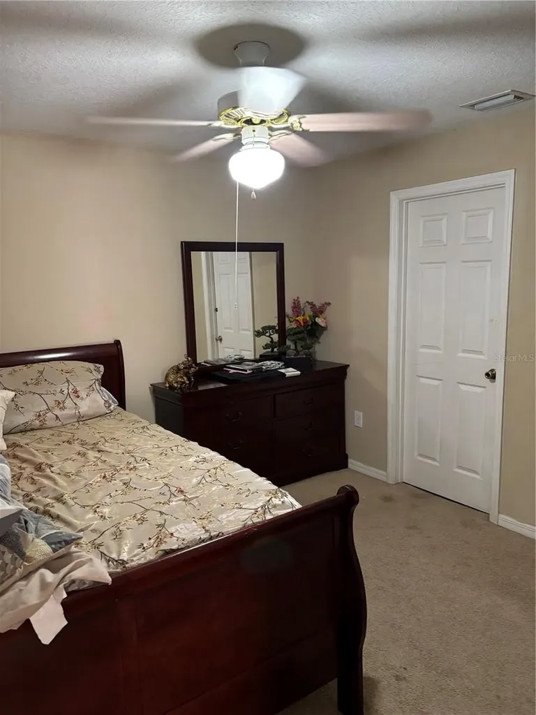 1433 Sarasota Drive Kissimmee FL 34759