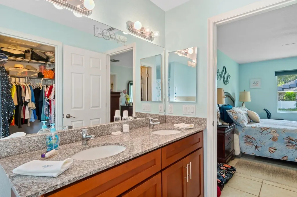 8232 Wawana Road North Port FL 34287