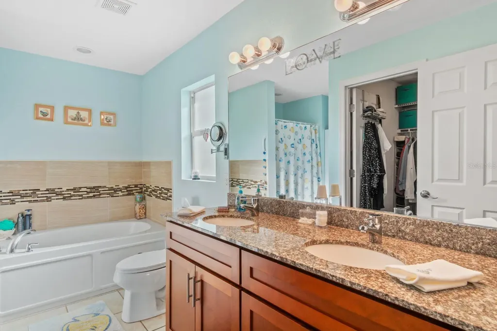 8232 Wawana Road North Port FL 34287