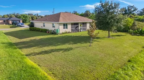 8232 Wawana Road North Port FL 34287