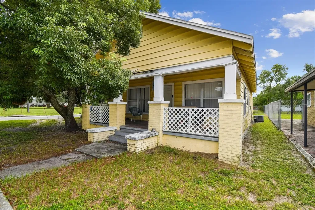 3417 E Lake Avenue Tampa FL 33610