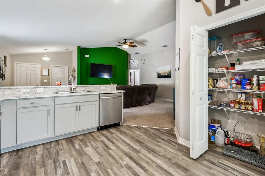 6977 Abbywood Lane Zephyrhills FL 33541