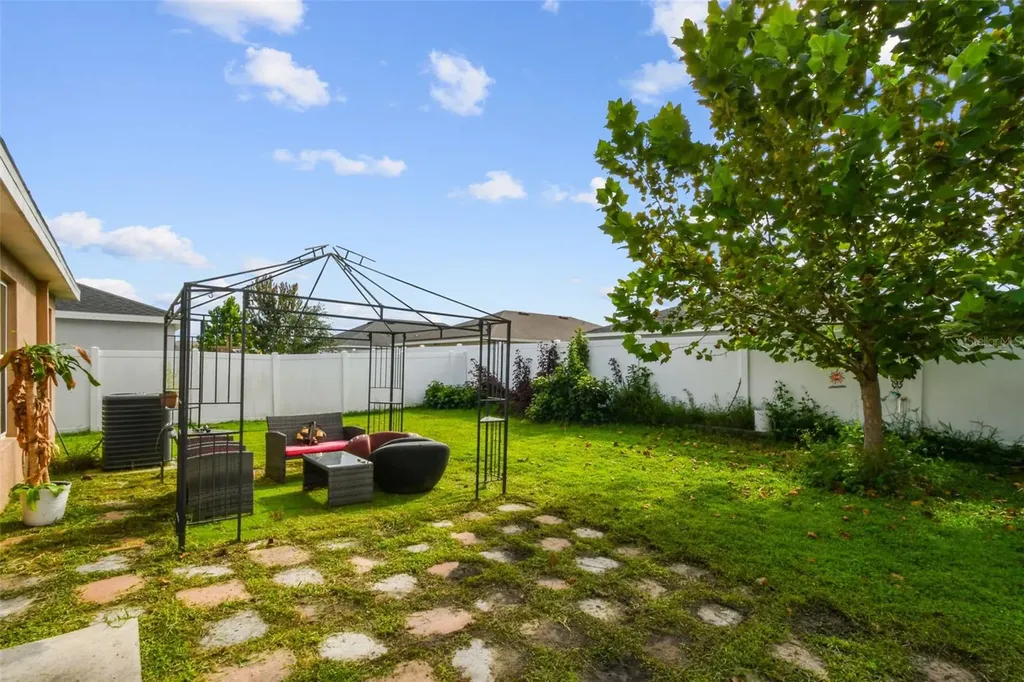 6977 Abbywood Lane Zephyrhills FL 33541