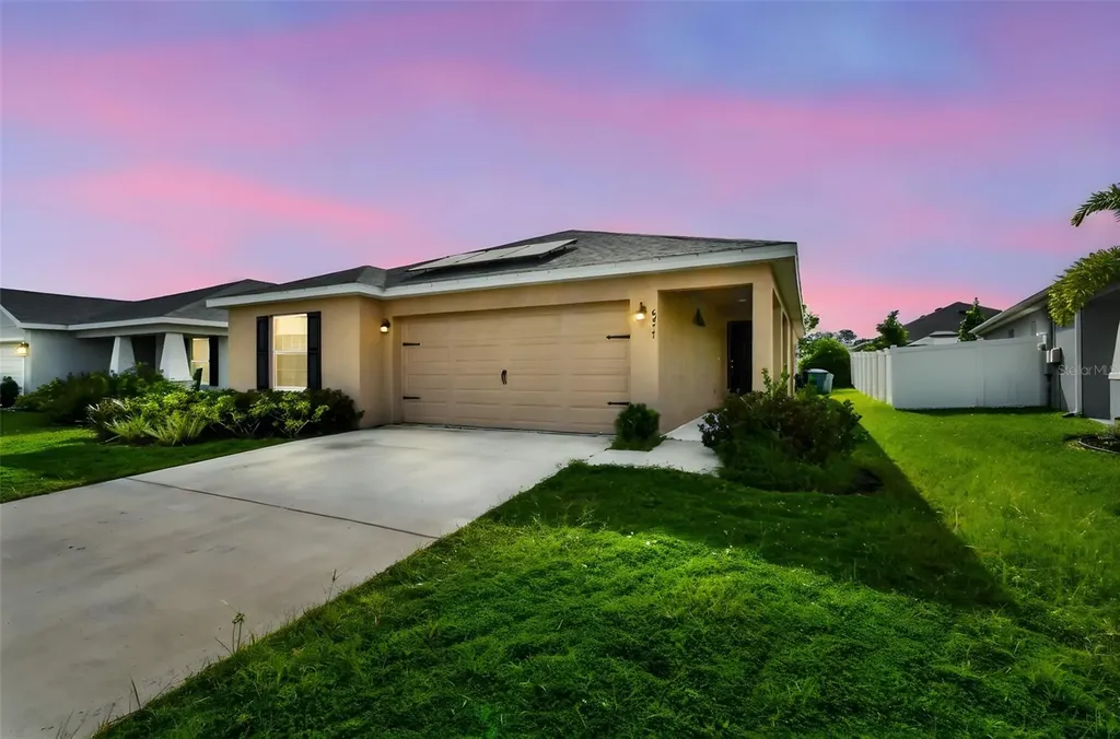 6977 Abbywood Lane Zephyrhills FL 33541