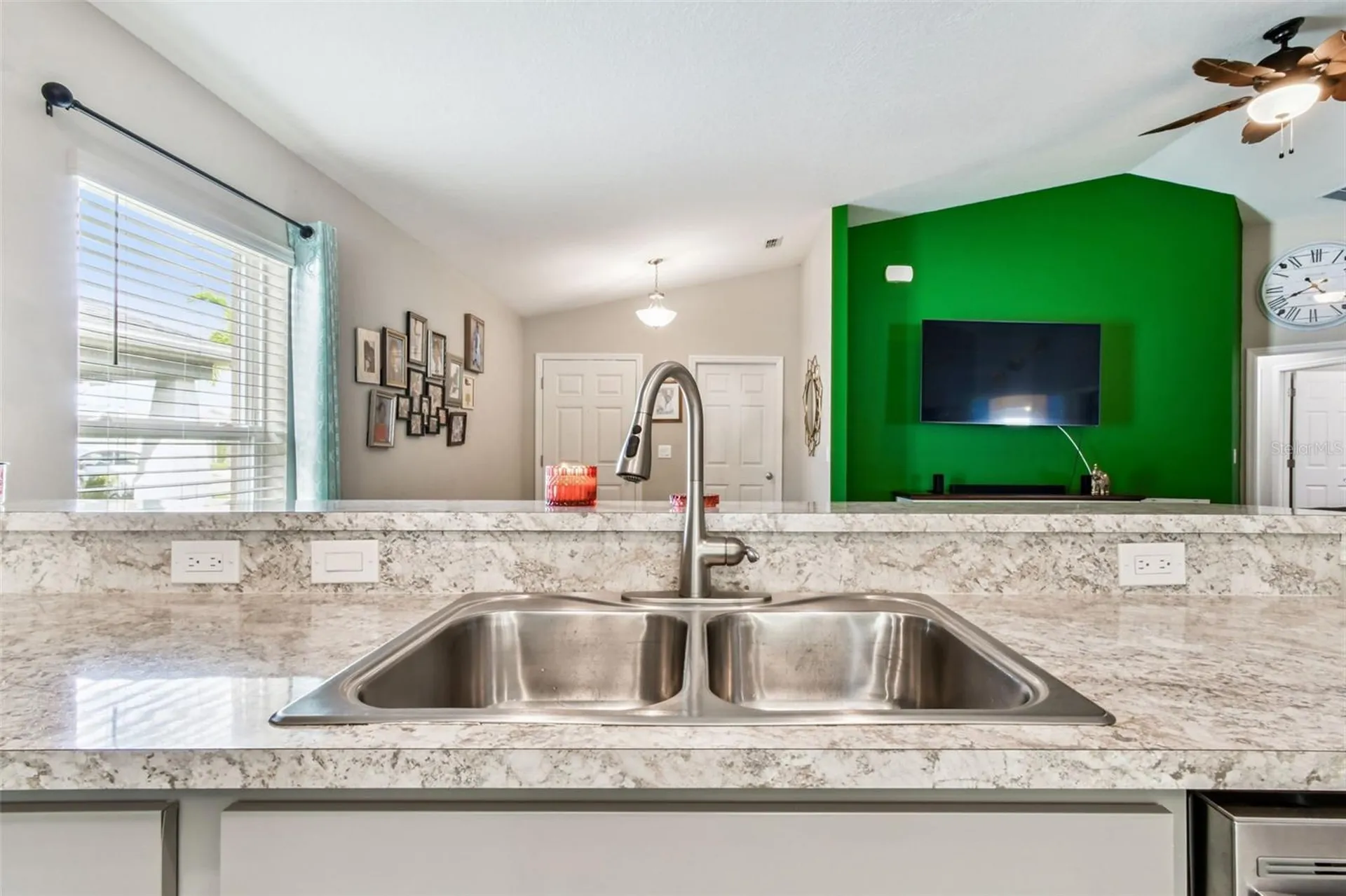 6977 Abbywood Lane Zephyrhills FL 33541