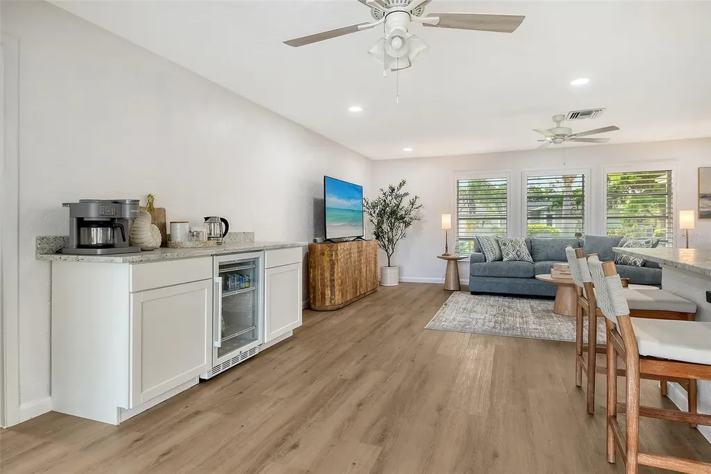 6722 Roxbury Drive Sarasota FL 34231