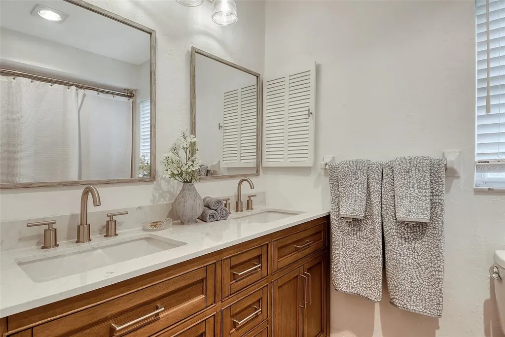 6722 Roxbury Drive Sarasota FL 34231