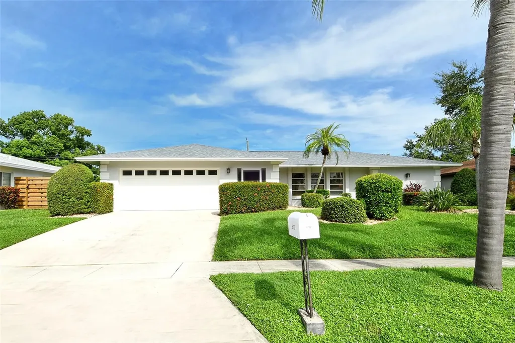 6722 Roxbury Drive Sarasota FL 34231