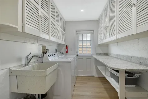 6722 Roxbury Drive Sarasota FL 34231