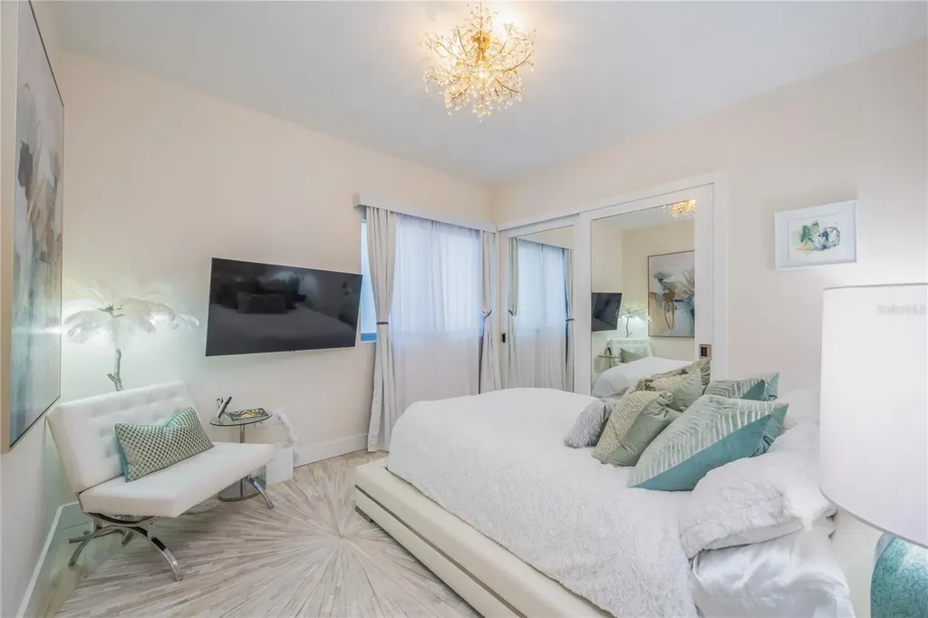 1155 N Gulfstream Avenue Sarasota FL 34236