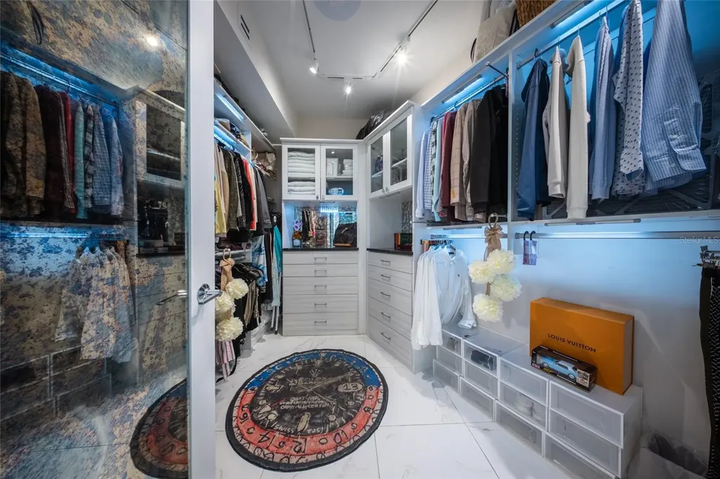 1155 N Gulfstream Avenue Sarasota FL 34236