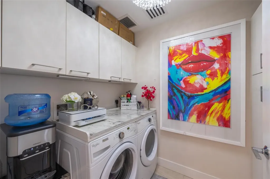1155 N Gulfstream Avenue Sarasota FL 34236