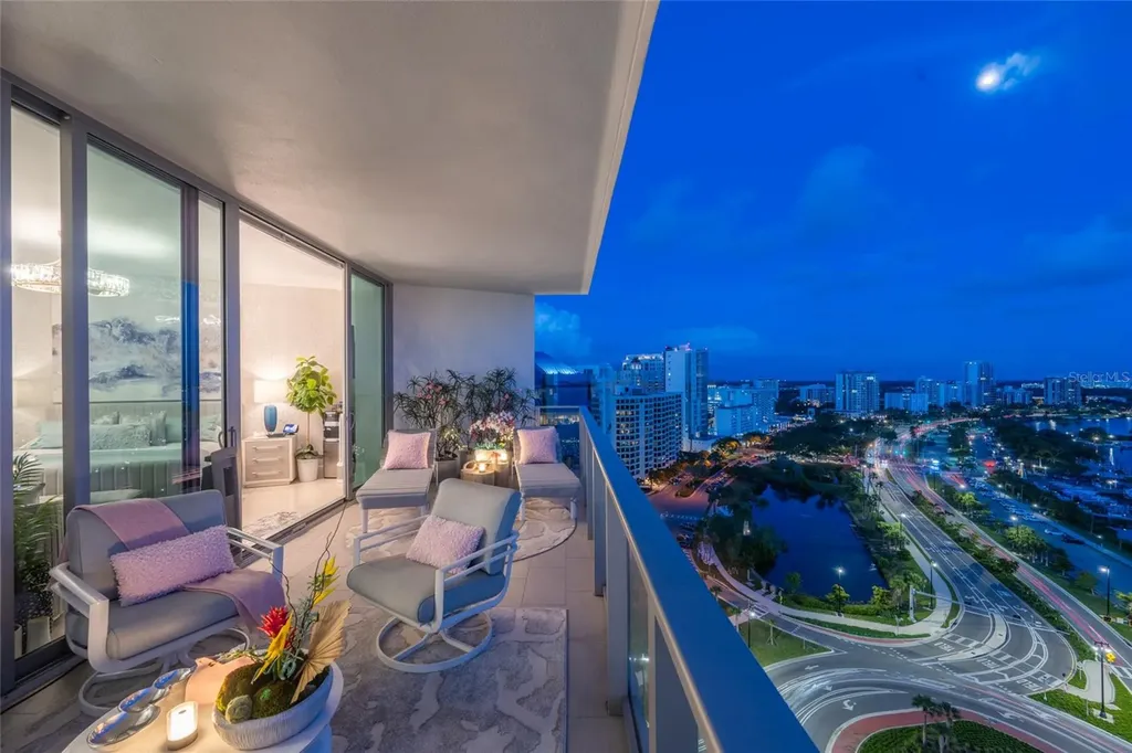 1155 N Gulfstream Avenue Sarasota FL 34236