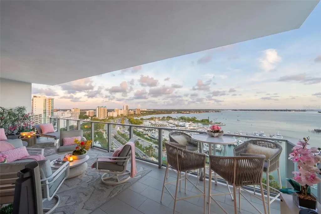1155 N Gulfstream Avenue Sarasota FL 34236