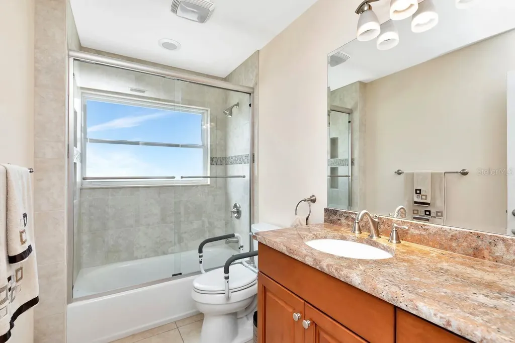 1113 45th Avenue NE St Petersburg FL 33703